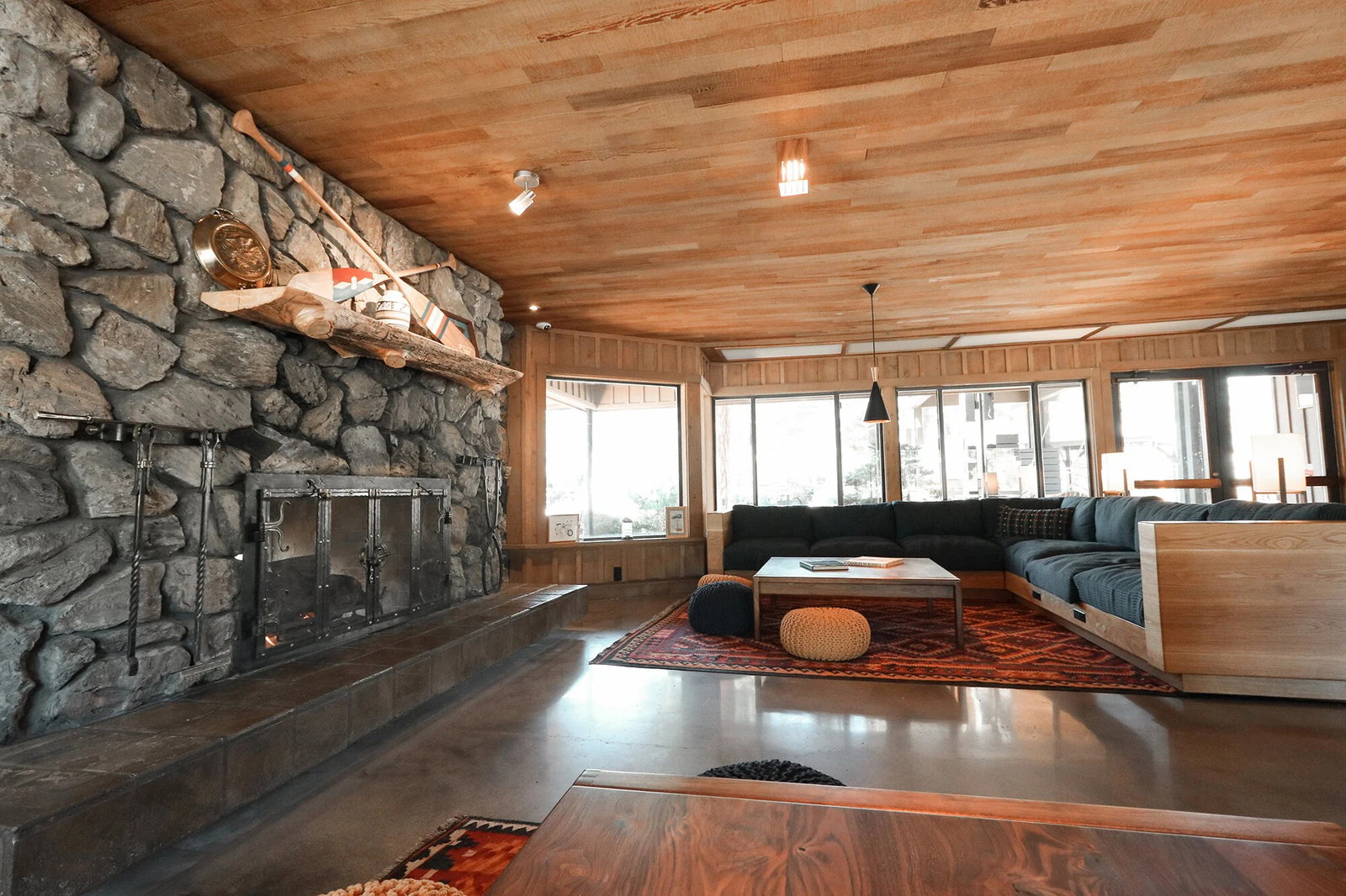 Second floor lobby at Station House Inn - ideal for corporate meetings